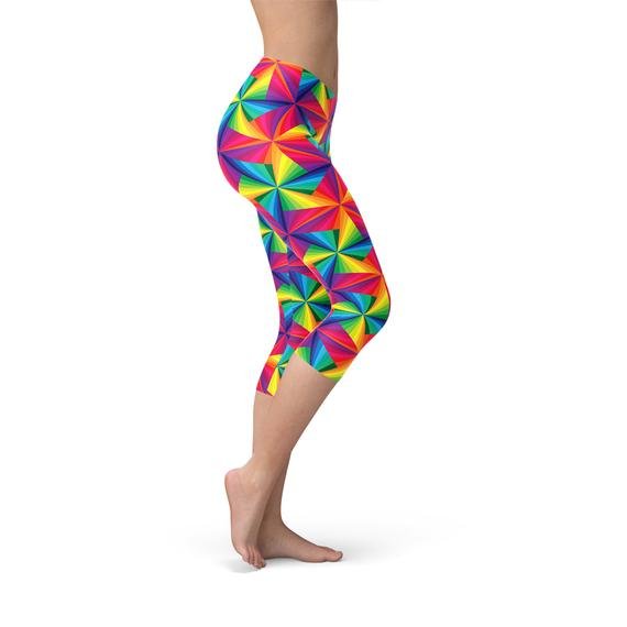 Womens Rainbow Pinwheel Capri Leggings - Pride Fire - L - Leggings